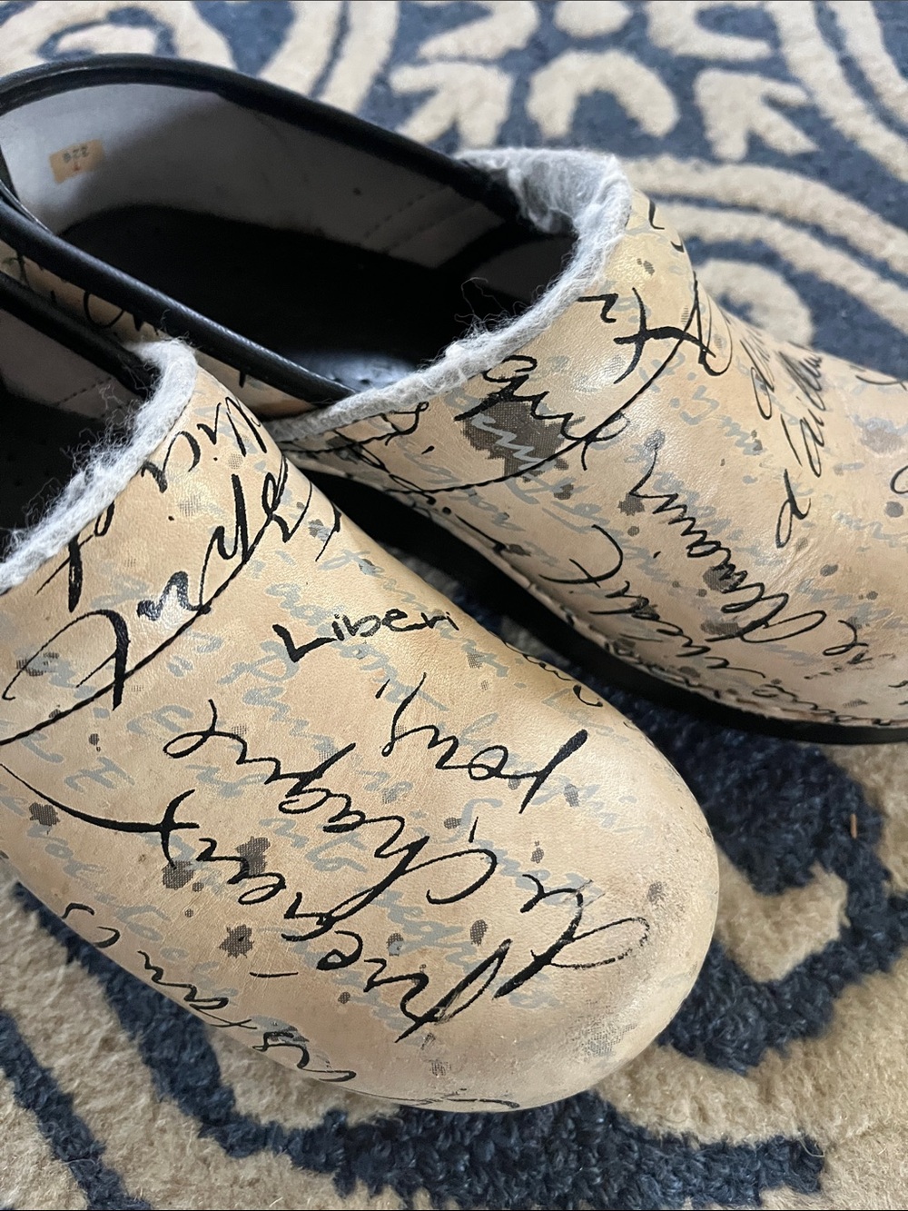 Boho Dansko Cream Script-Print Clogs with Black Interior Sz EU 37/US 7
